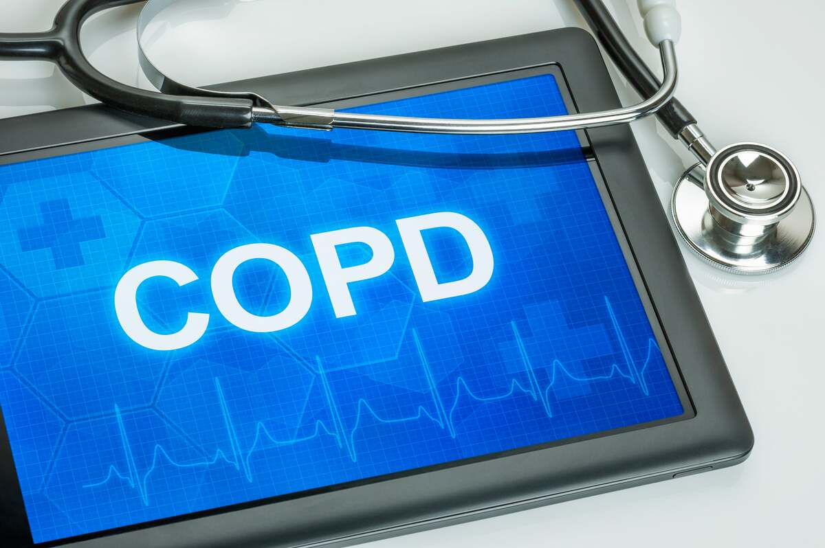 Tablet with the diagnosis COPD on the display